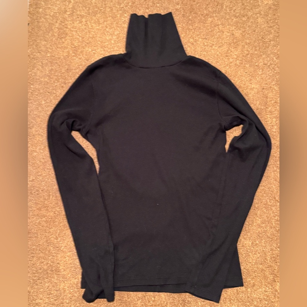 Everlane-Ribbed turtleneck. Cotton. Size S
Black. Great condition.